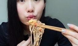 直播吃瓜溜溜梅,溜溜梅带你领略酸甜人生