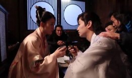 吻戏花絮吃瓜,吻戏花絮中的甜蜜吃瓜大揭秘