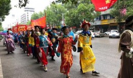 穿越清朝吃瓜看戏,品瓜赏戏，尽览大清风云