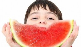 宝宝吃瓜语言,萌态十足，语言魅力无限