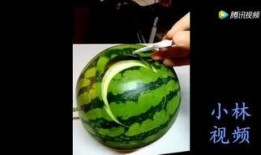 老头吃哈密瓜视频,老者品尝美味瞬间