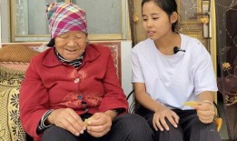 婆婆让孙女吃瓜,孙女与夏天的瓜果时光